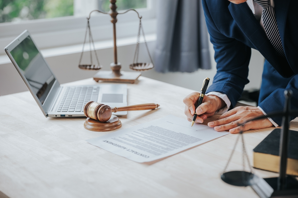Bankruptcy and Taxes in Wisconsin: What You Need to Know About Returns, Refunds, and Debt Discharge